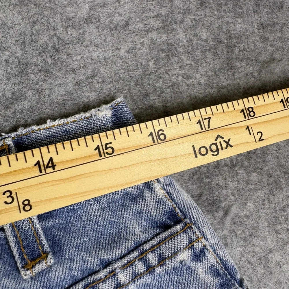 Vintage 90s Levis 560 Loose Fit Tapered Leg Light Wash Denim Jeans 33x30 USA